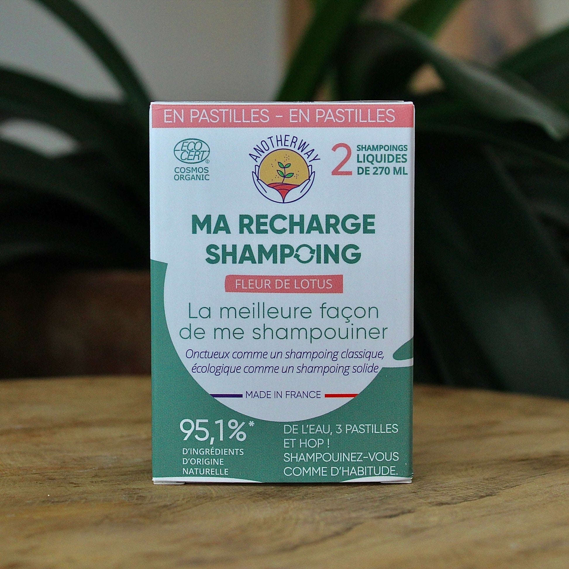 Shampoing bio à diluer | Fleur de lotus | 6 pastilles = 2 shampoings liquide de 270mlBouteilleUneViePlusSaine