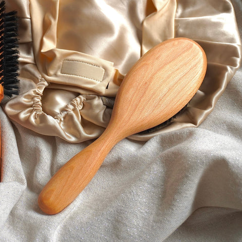 Brosse en bois et poils naturels de sanglierBrosseUneViePlusSaine