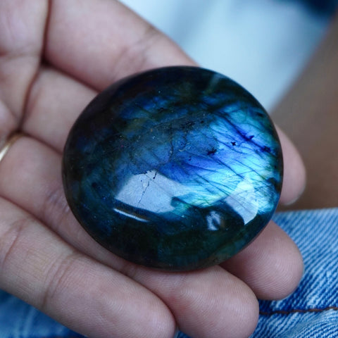 Galet | Labradorite | Protection, énergie & réduction du stress et de l'anxiétéUneViePlusSaine