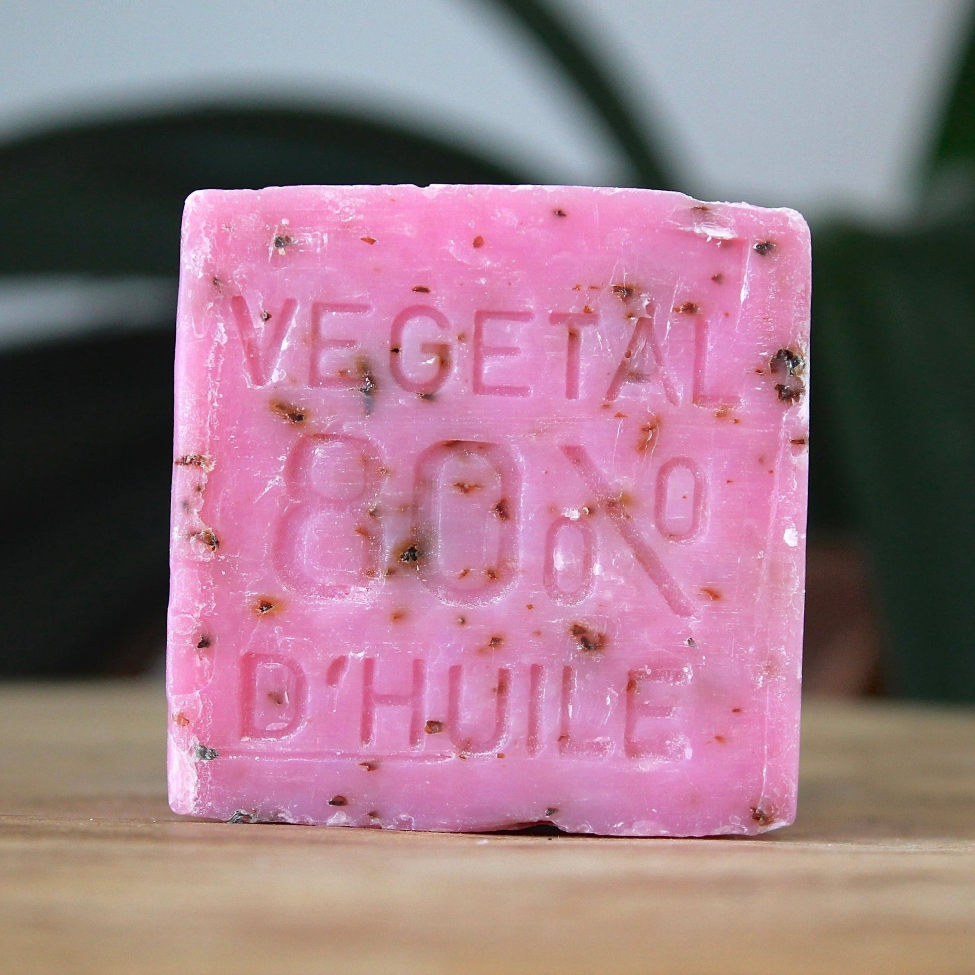 Savon à base de savon de marseille parfumé | Pétale de rose | 150gsavonUneViePlusSaine