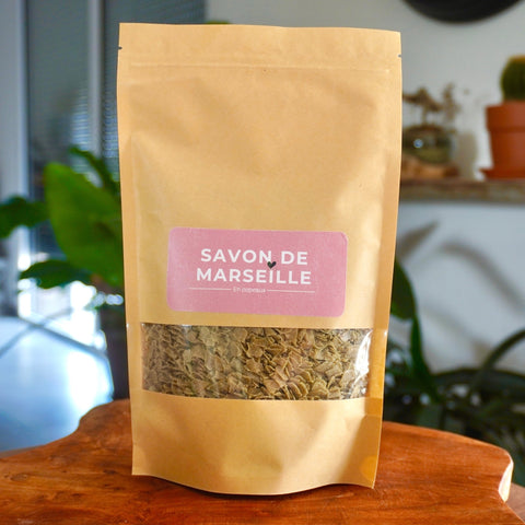 Copeaux de savon de Marseille | Savonnerie Le Sérailsavon de marseille en copeauxUneViePlusSaine