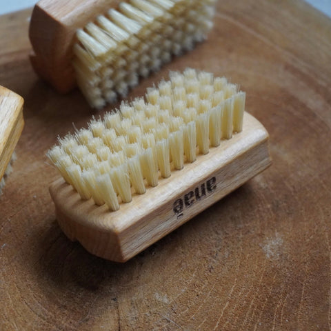 Brosse à ongles en boisSoins des mainsUneViePlusSaine