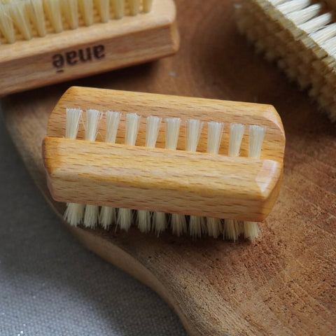 Brosse à ongles en boisSoins des mainsUneViePlusSaine